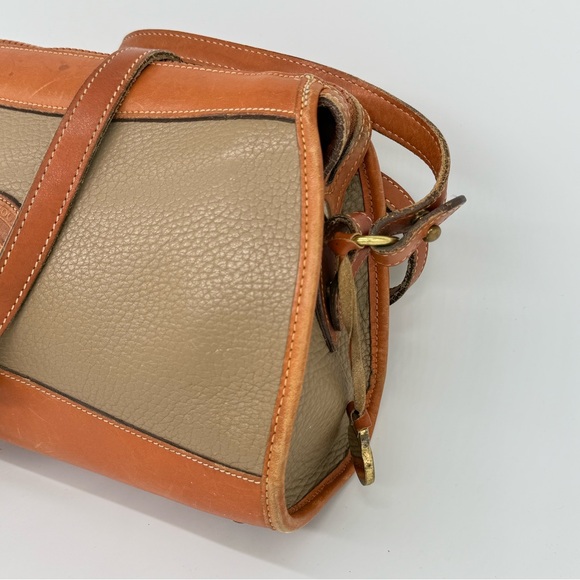 Vtg. Dooney and Bourke AWL crossbody - Picture 4 of 12